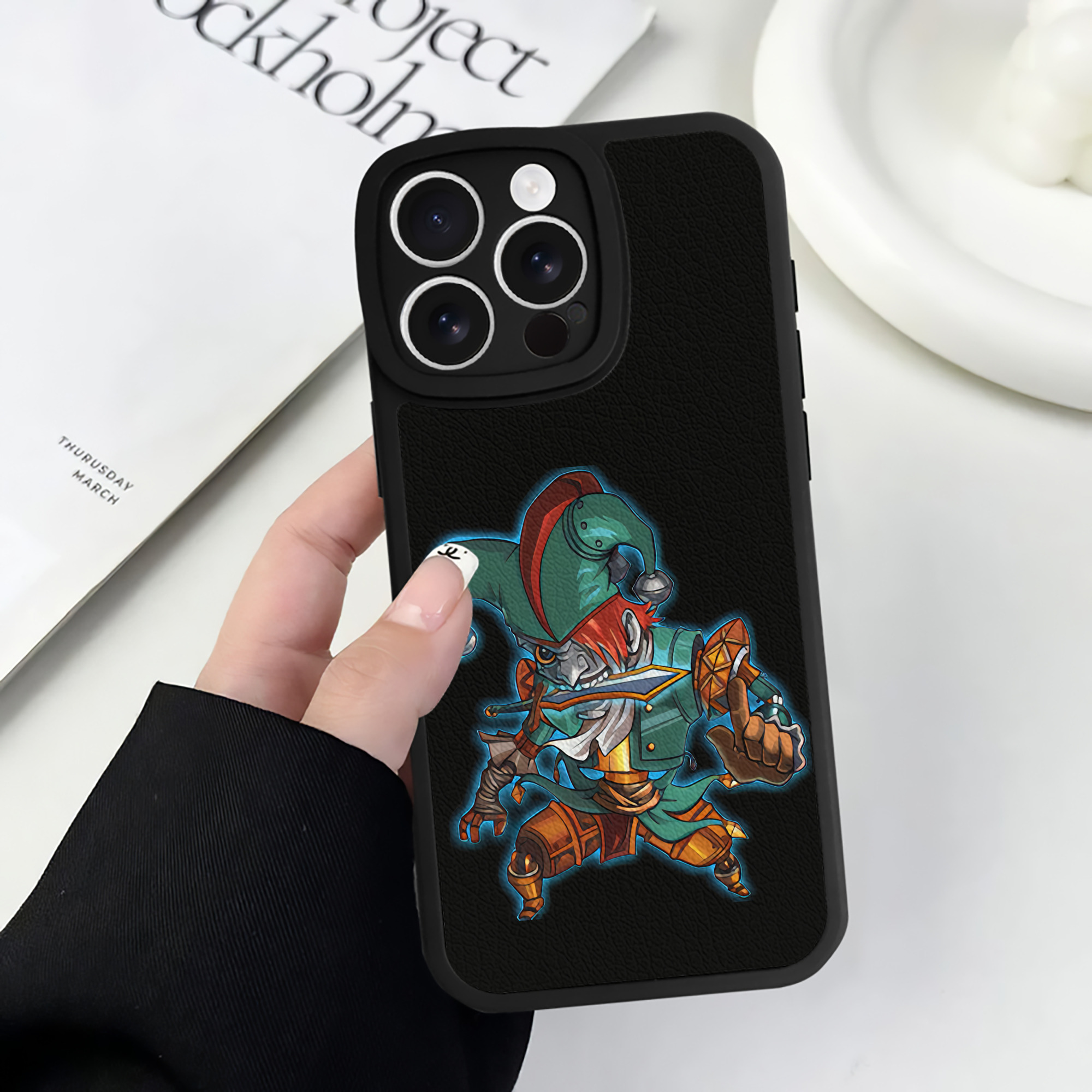 リーグ・オブ・レジェンド League of Legends LOL 【iPhone 16シリーズ対応】シリコンスマホケース（レザー調） 材質：シリコン